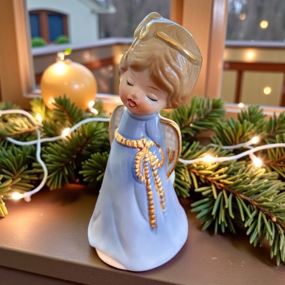 Jasco Bashful Belle figurine, bisque porcelain, functional bell, no cracks/chips